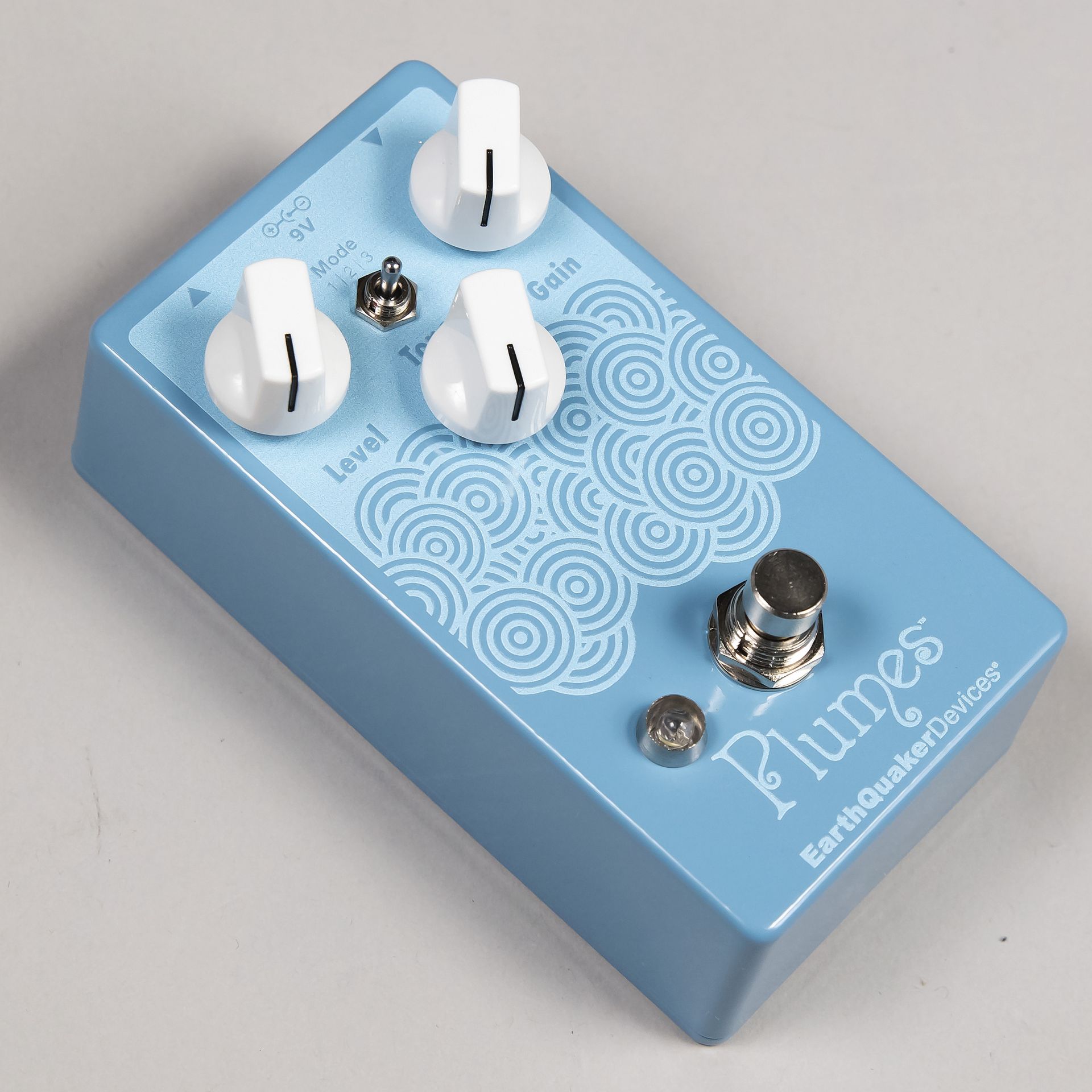 エフェクター】ギタリスト“田渕ひさ子さんが選ばれたカラーが採用され