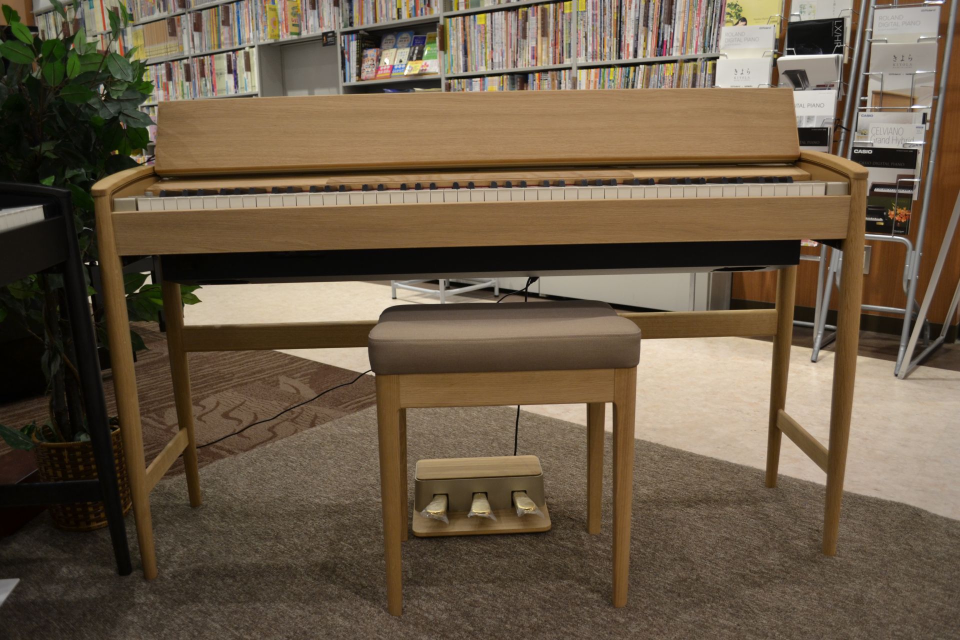 ローランド×カリモク 電子ピアノ きよら KF-10 人気カラー展示中