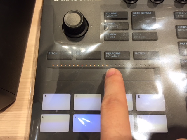 4/16更新》Native Instruments MASCHINE MK3 展示＆在庫ございます！と