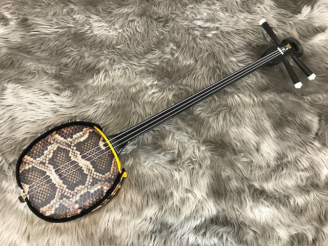 沖縄三線】秋！風流に 伝統楽器「三線(さんしん)」をご紹介！｜島村