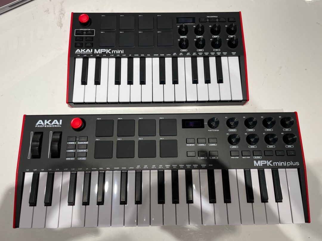 AKAI MPK mini Plus登場！MIDI/CV/GATE/CLOCK等豊富な接続端子を装備