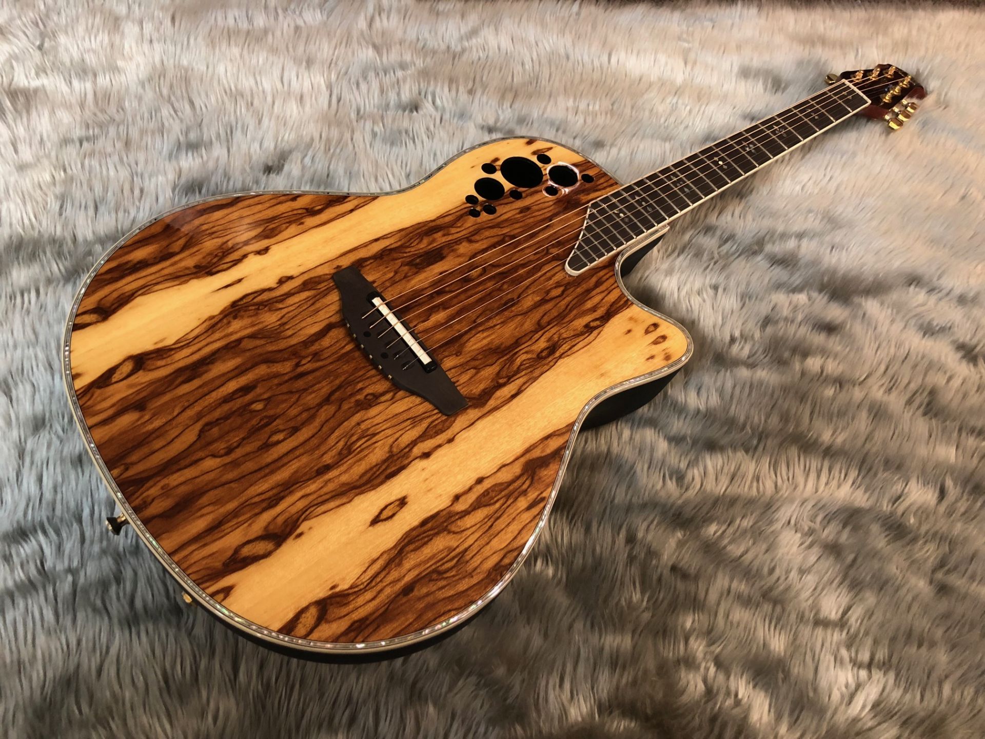 オベーションギター3機種新入荷しました！｜島村楽器 仙台泉