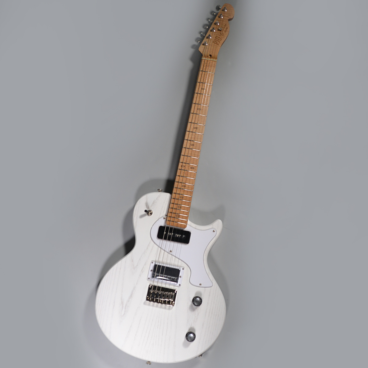 元値より30%安くしております。エレキギター 元値より30%安く