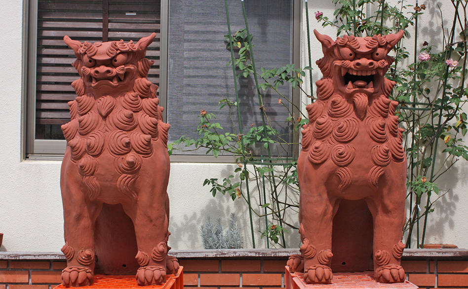 美品 九谷焼 巨大シーサー 送料込み 美品 九谷焼 巨大シーサー 送料