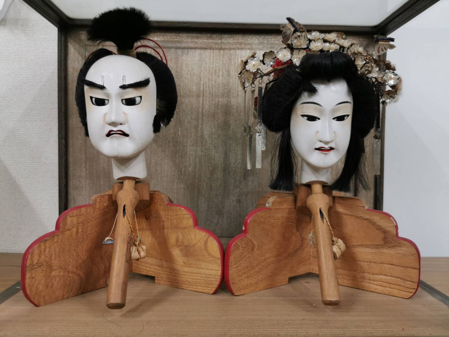 天狗久 文楽人形のかしら（頭）二体 | 新栄堂