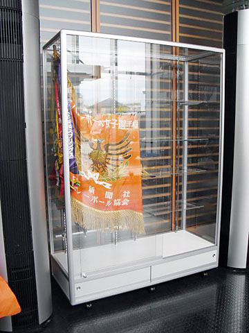 店舗用什器・デラックスショーケース【ショーケース販売の徳山】