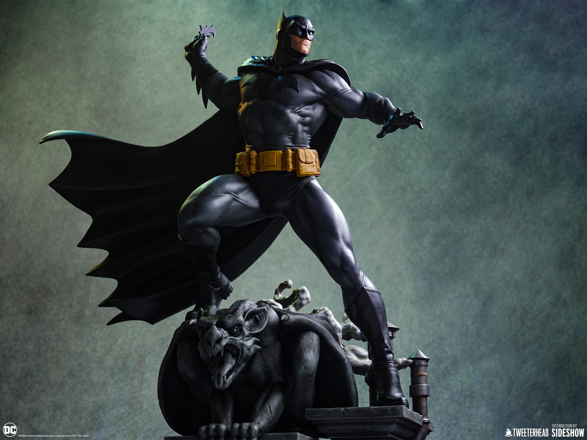 Batman™ (Black and Gray Edition) Quarter Scale Maquette by