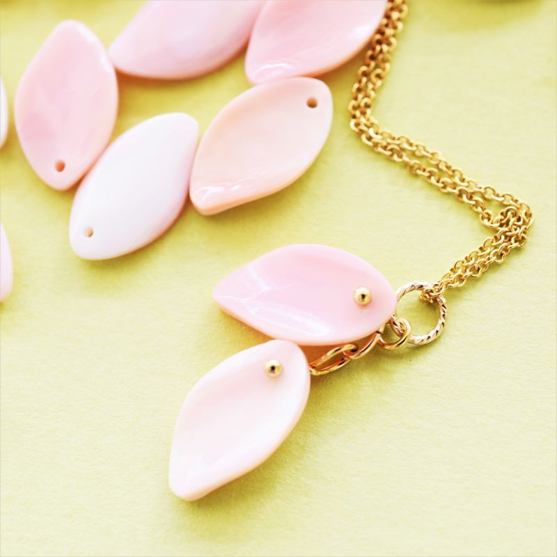 桜の花びらデザインのアンティーク装飾品 旧日本海軍 潜水艦徽章 日本