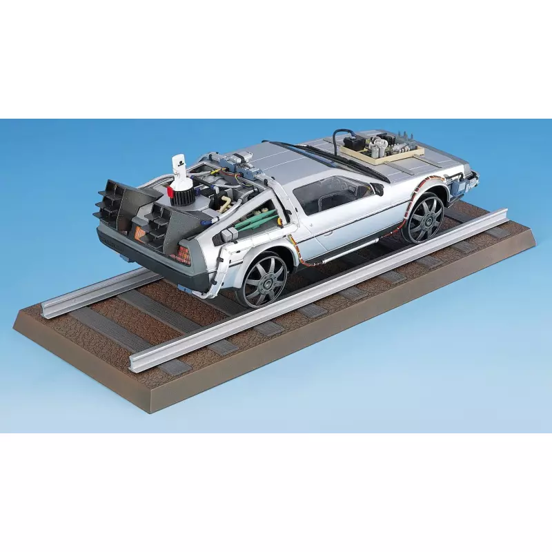 AOSHIMA 059180 Kit 1/24 Back to the Future III DeLorean - Slot Car