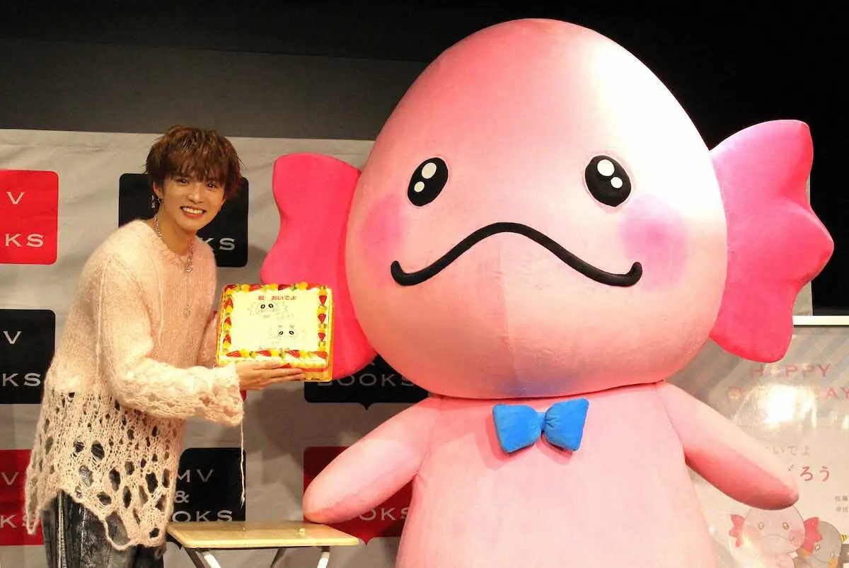 FANTASTICS」佐藤大樹が絵本発売記念イベントに登場 31歳誕生日の
