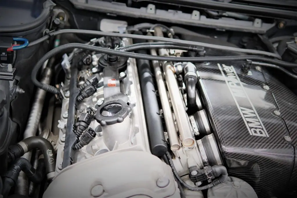 品物追加)BMW E46 エンジン周りのメンテナンス部品一式 DSC_0084.jpg