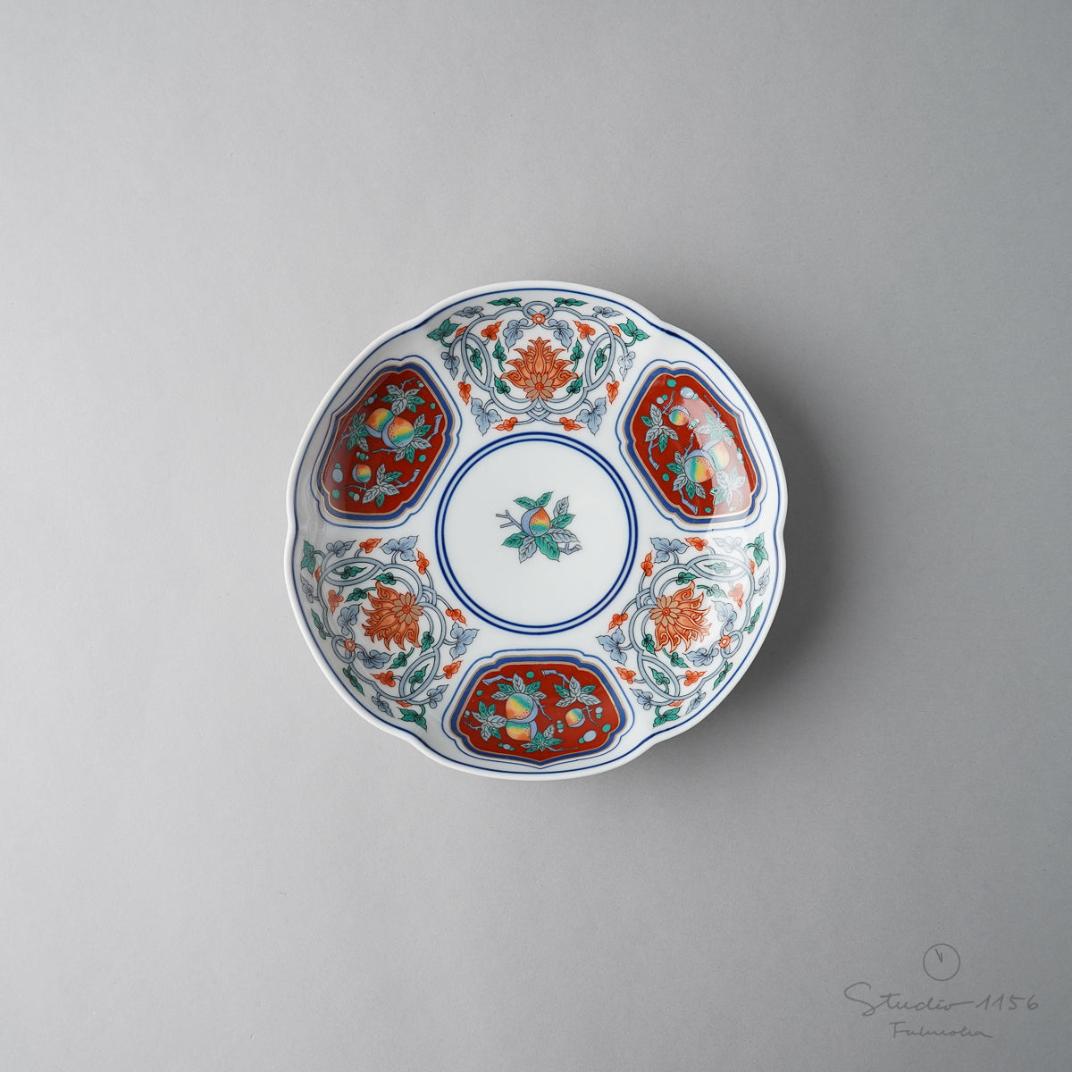 1594 有田焼 其泉窯 染錦四方木甲章花文 大皿 31cm 公式通販