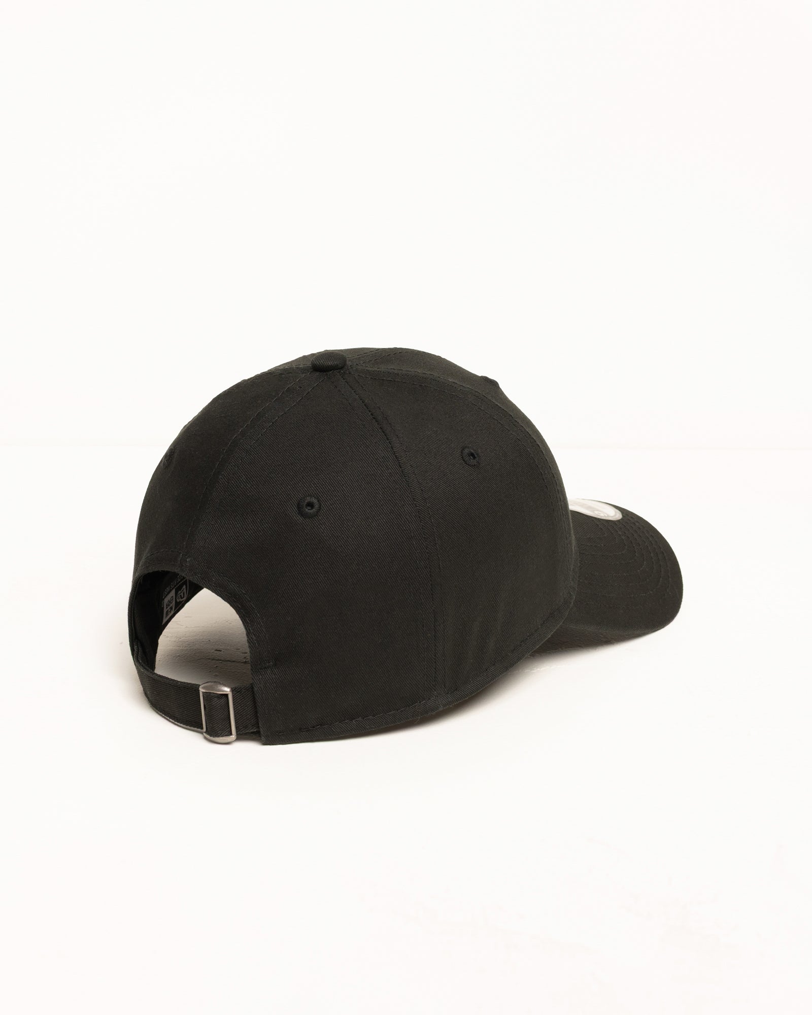 New Era 9TWENTY Basic Strapback – Black | Headwear | Stüssy