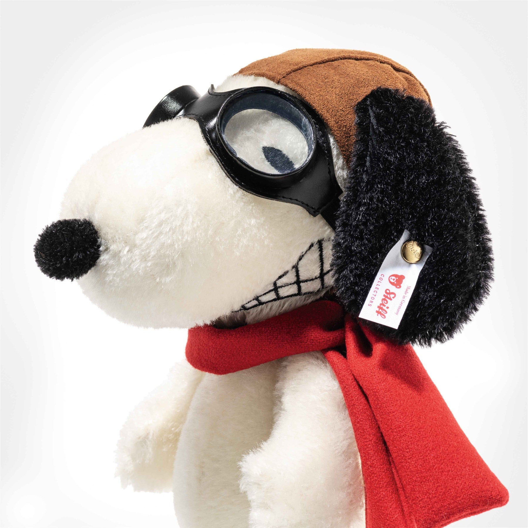 Snoopy Flying Ace – Stage Nine Entertainment