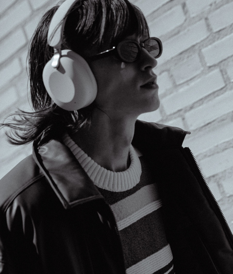 Sudio K2 Pro White | The Next-Gen Hybrid ANC Headphones