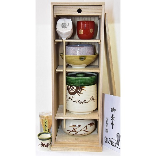 茶箱 短冊 茶道具セット 歴史 古物 茶碗 水差し 茶灼 銘有 棗 【公式通販】