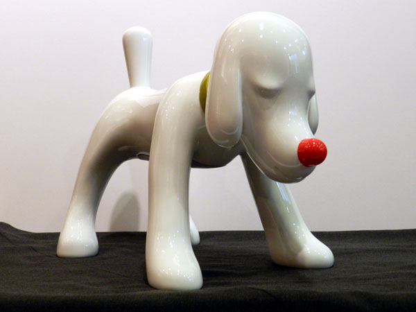 奈良美智 あおもり犬 立つ 置物 人気 奈良美智】と巨大オブジェ