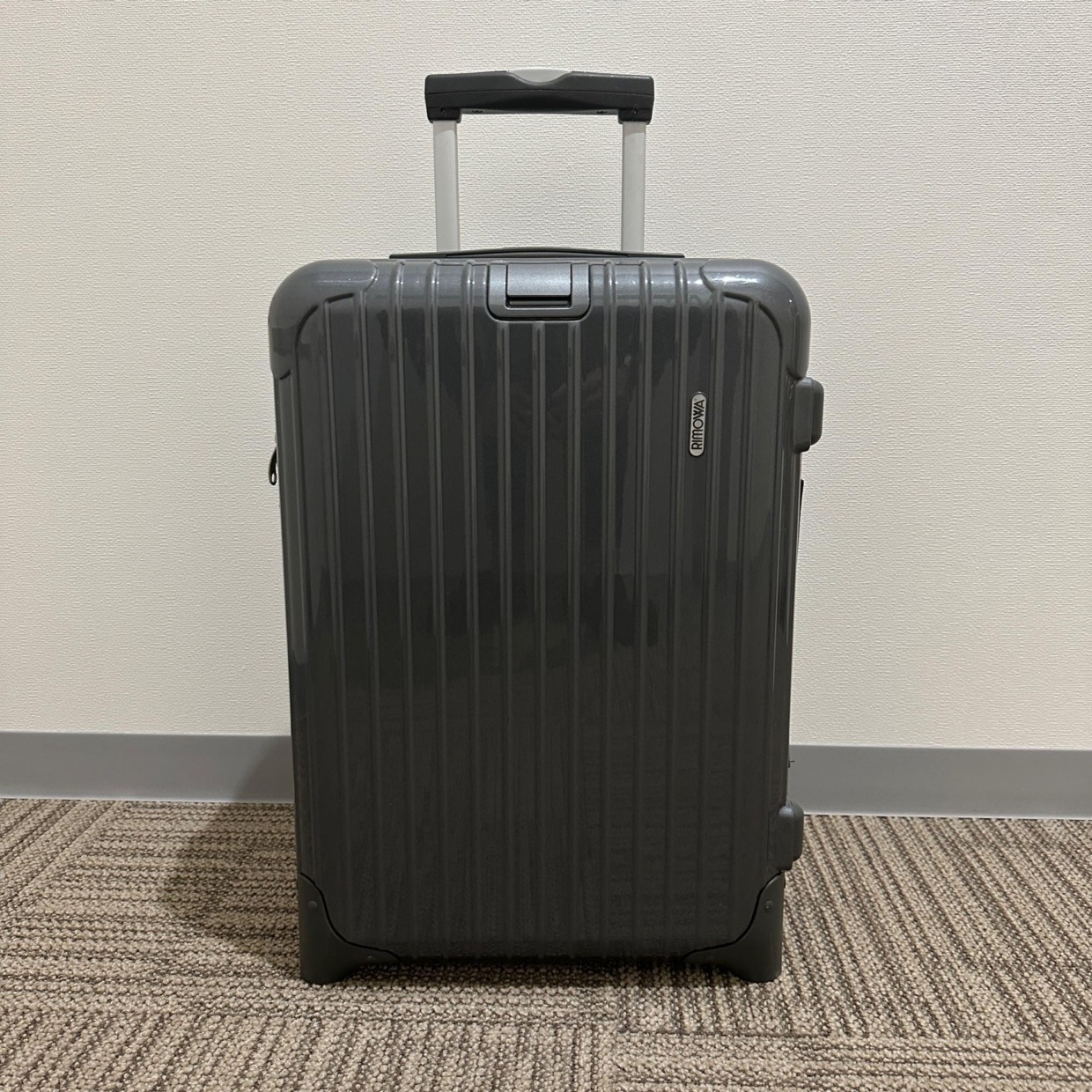 ✨RIMOWA✨ 廃盤 リモワサルサ 2輪 スーツケース 35L 黒色 ブラック