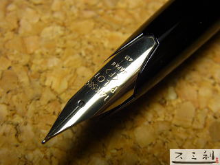 パイロット エリート95s万年筆 懐かしいスタイルのショートサイズ