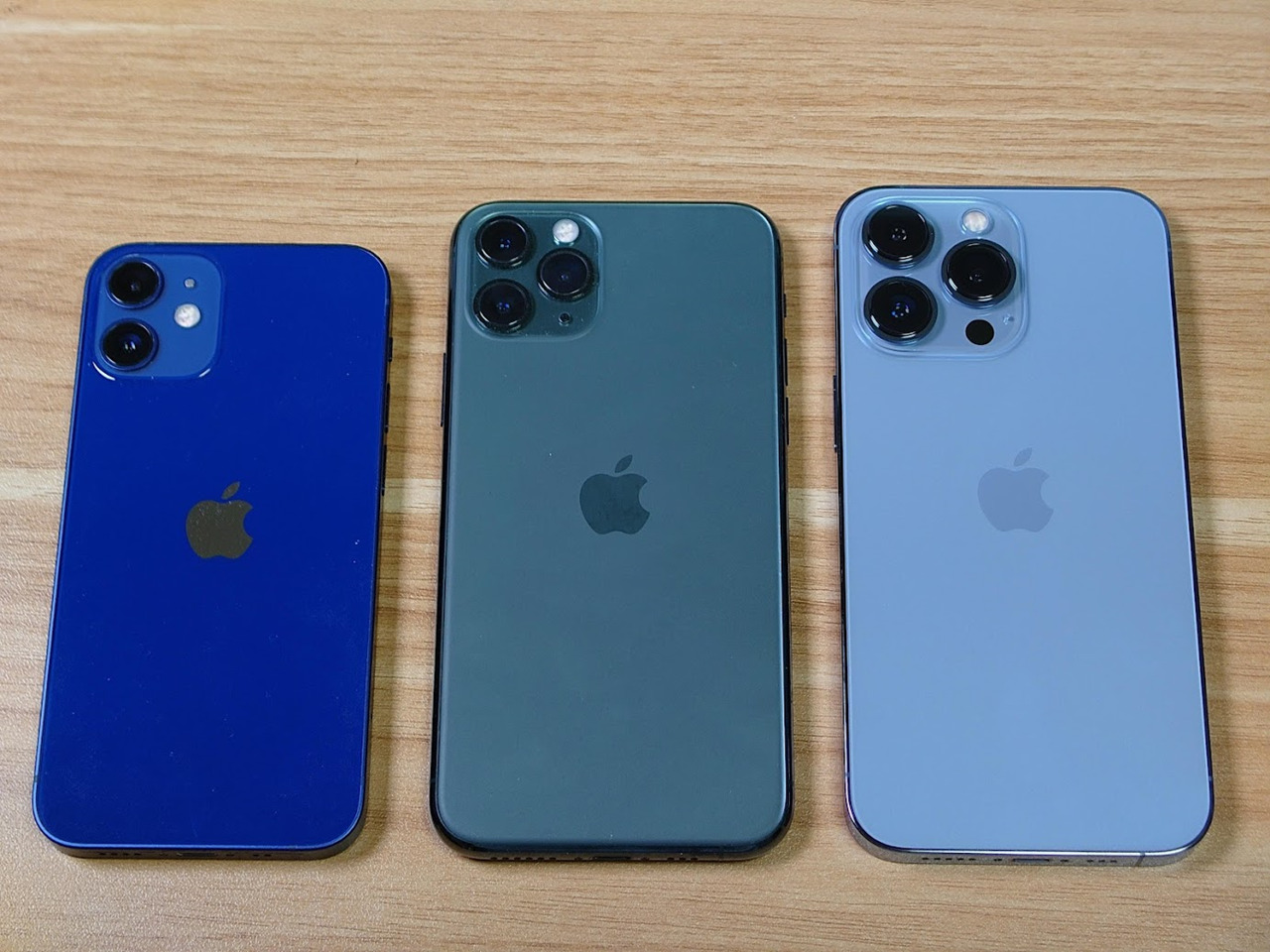 iPhone13 ProMax 256GB 香港版 物理Sim×2枚 iPhone 13 Pro 香港版を