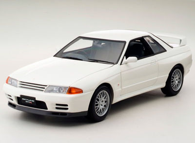 京商1:18 SKYLINE GT-R（BNR32 ）V-SPECII