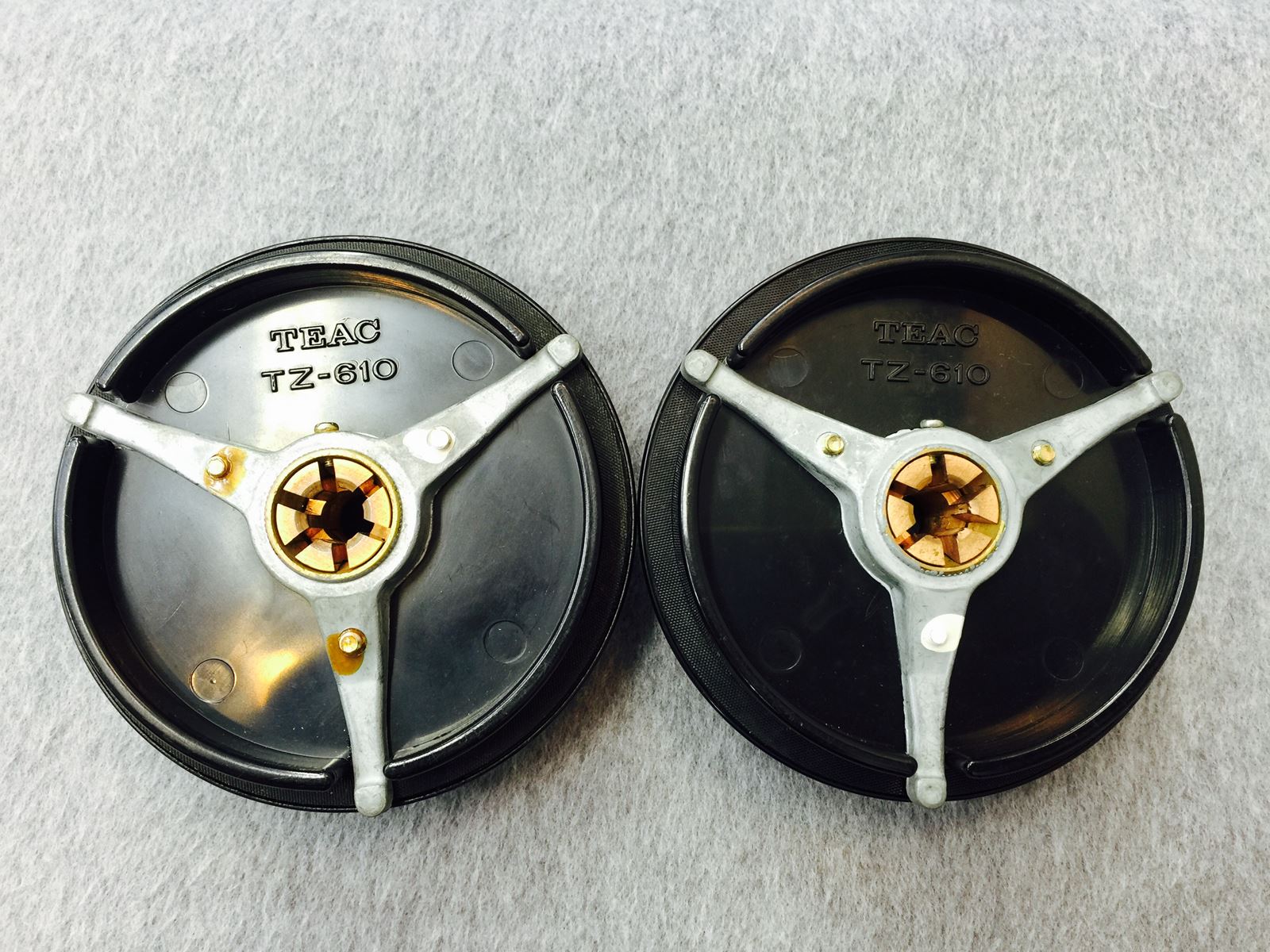 TEAC TZ−612 クランパー 10号リール調整ディスク 2個セット TEAC TZ