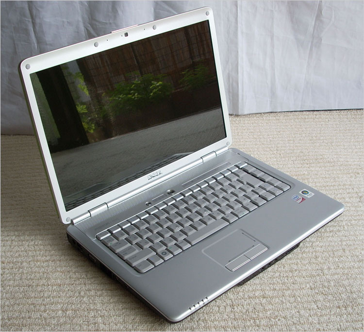 ノートパソコン DELL inspiron1525 Windows Vista ノートパソコン DELL