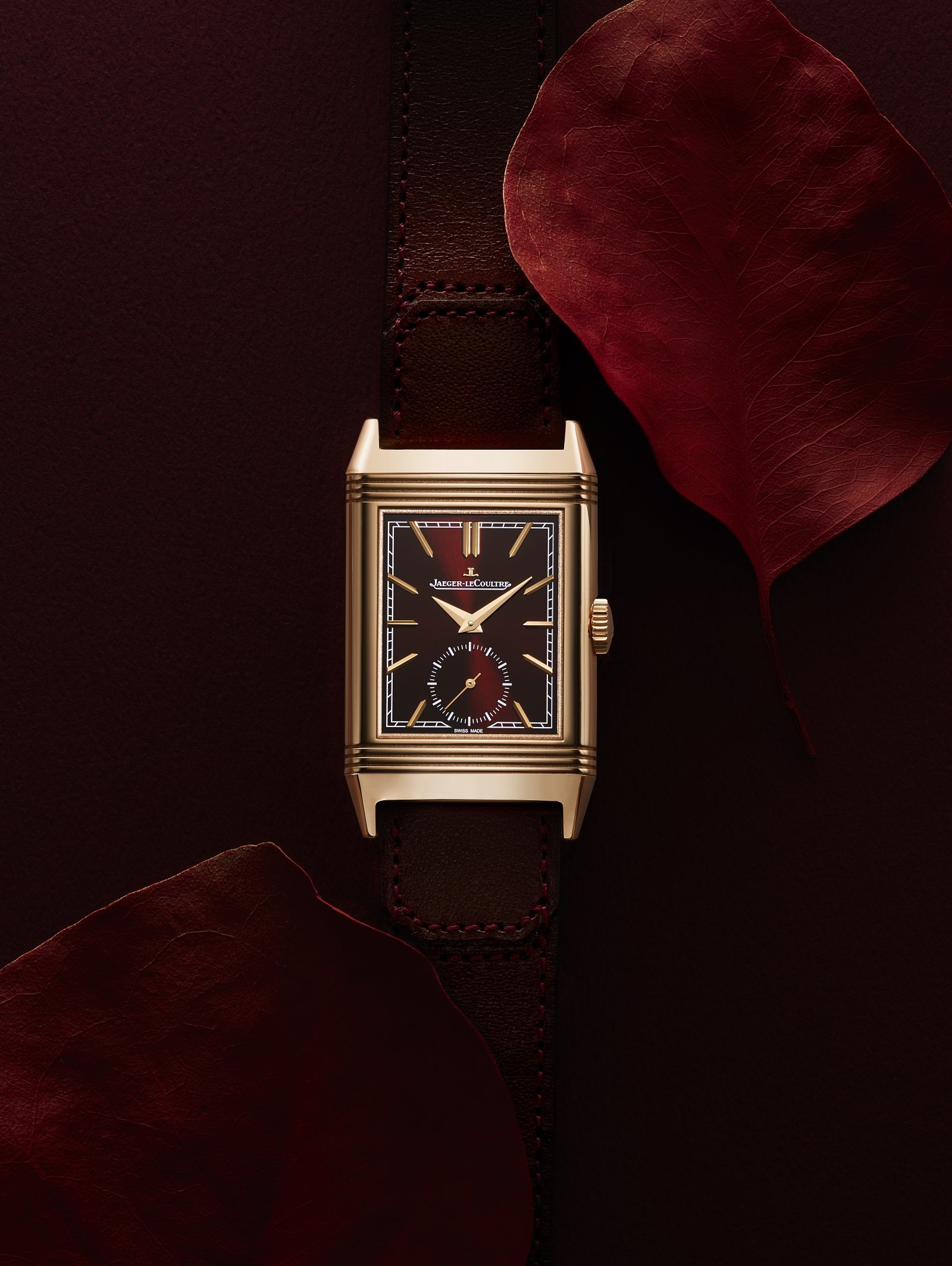 カルティエからジャガー・ルクルトまで、バーガンディカラー×ゴールド