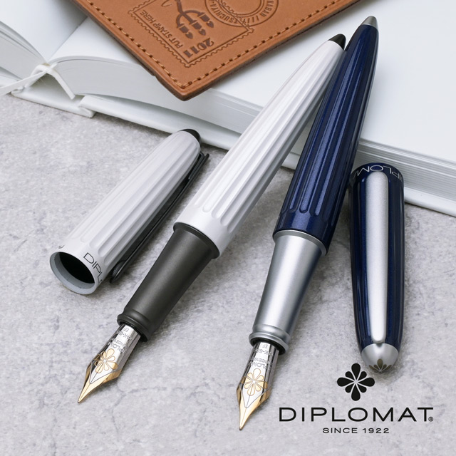 DIPLOMAT（ディプロマット）万年筆 アエロ 14K パールホワイト