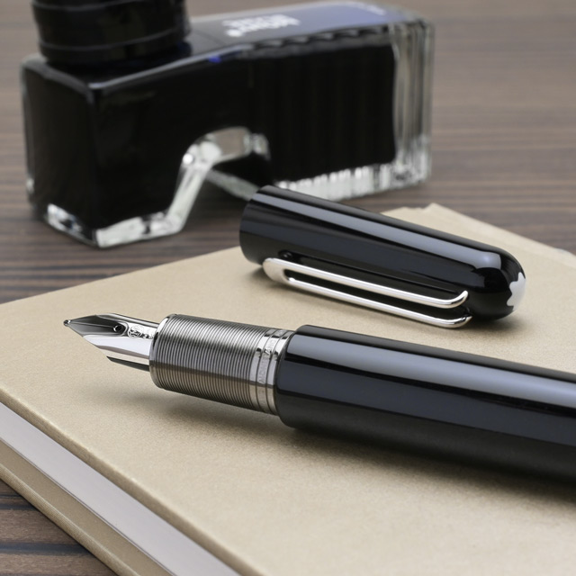 MONTBLANC モンブラン 万年筆 モンブラン M 113618 ブラック | ペンハウス