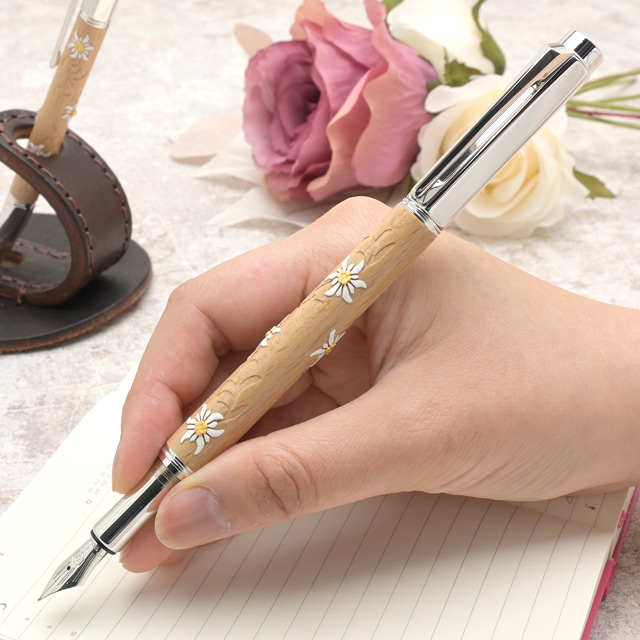 CARAN D'ACHE カランダッシュ 限定品 万年筆 バリアス エーデルワイス