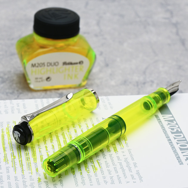 Pelikan ペリカン 万年筆 特別生産品 M205 DUO ネオン BB（極太字