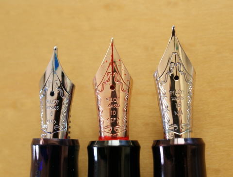 パイロットの万年筆 カスタム74 ペン先: SF