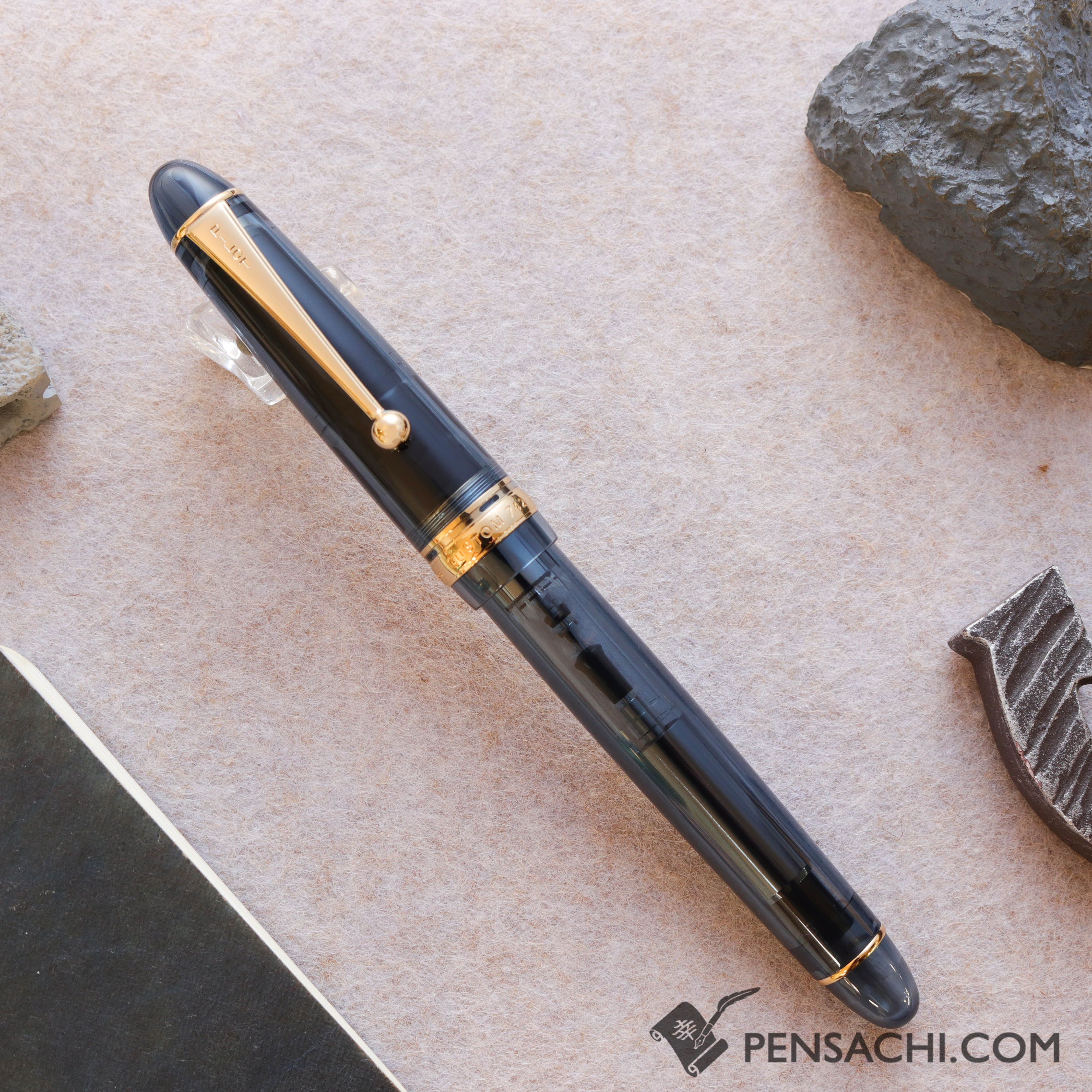 PILOT Custom 742 Limited Edition - Demonstrator Blue | PenSachi
