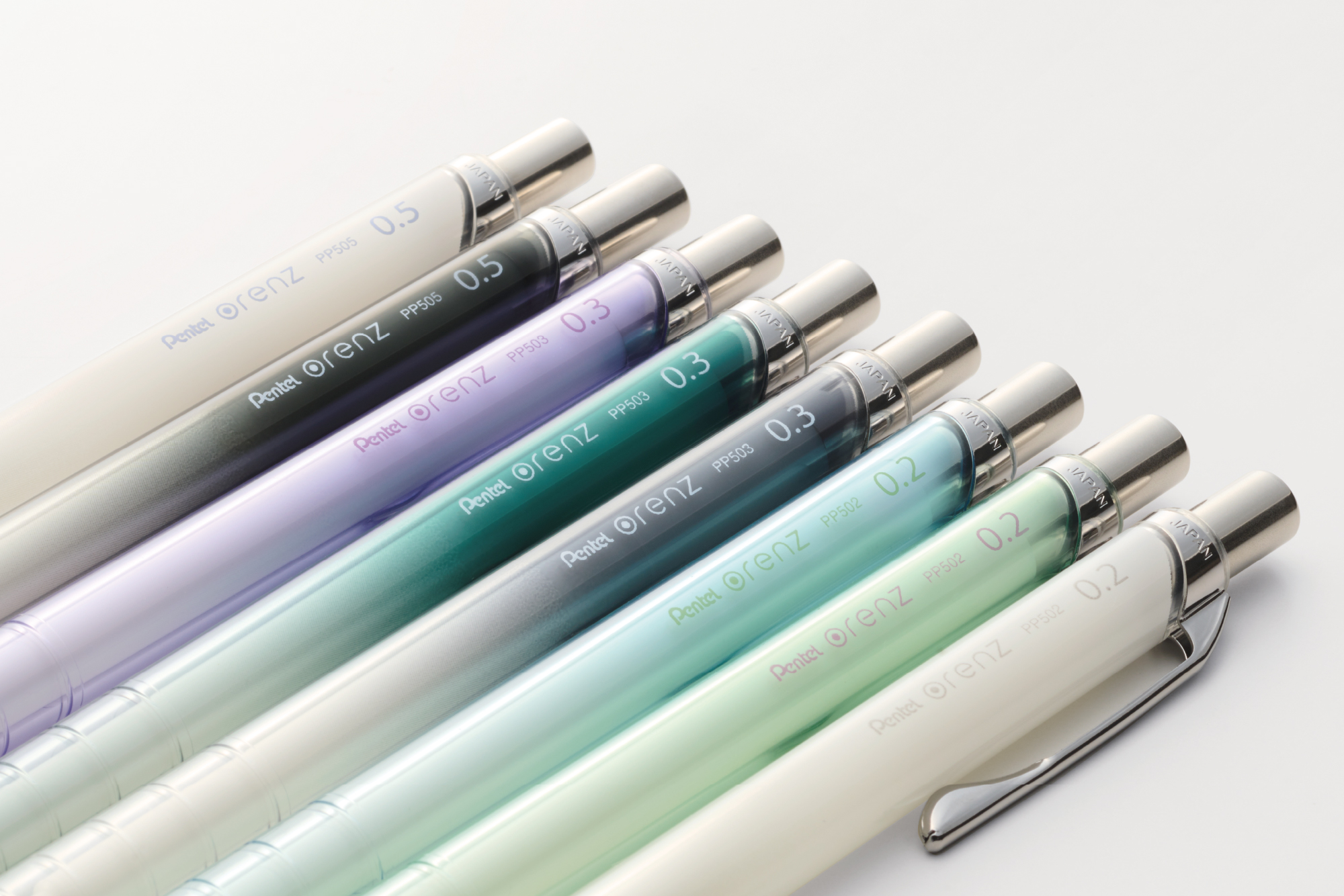 シアーなクリアボディと無機質なマットボディの細芯シャープペン 2024