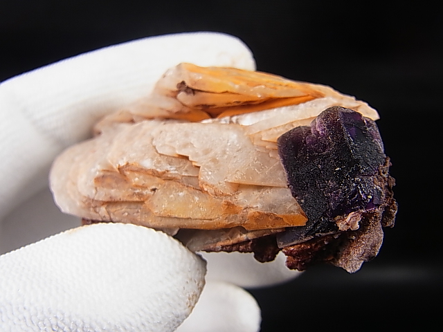 メキシコ オハエラ鉱山産 フローライト パイライト付き蛍石原石 赤色強