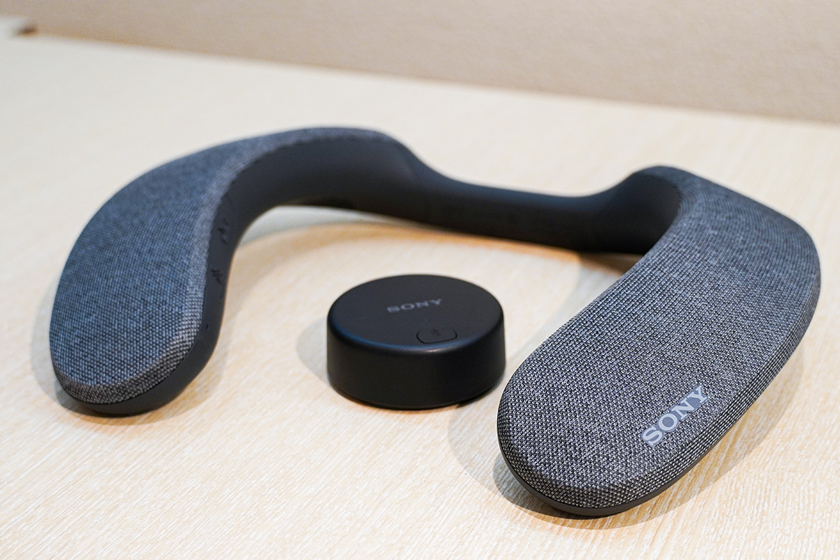 SONY ウェアラブルネックスピーカー SRS-WS1 別売純正カバー付き SONY
