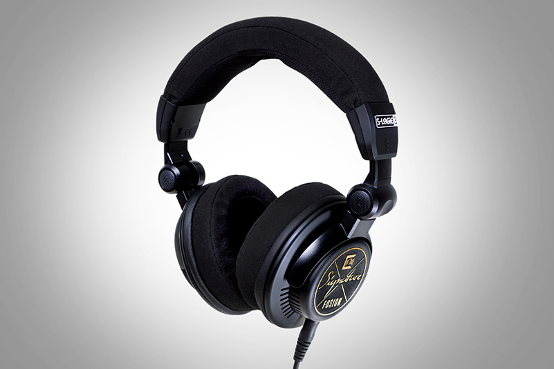 ULTRASONE、開放型として再調整したモニターヘッドホン「Signature