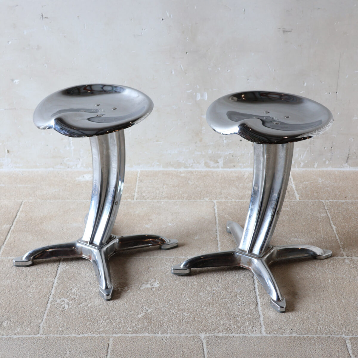 Pair of Dulton 'Lotus' stools – designed by Yasu Sasamoto (2 pairs