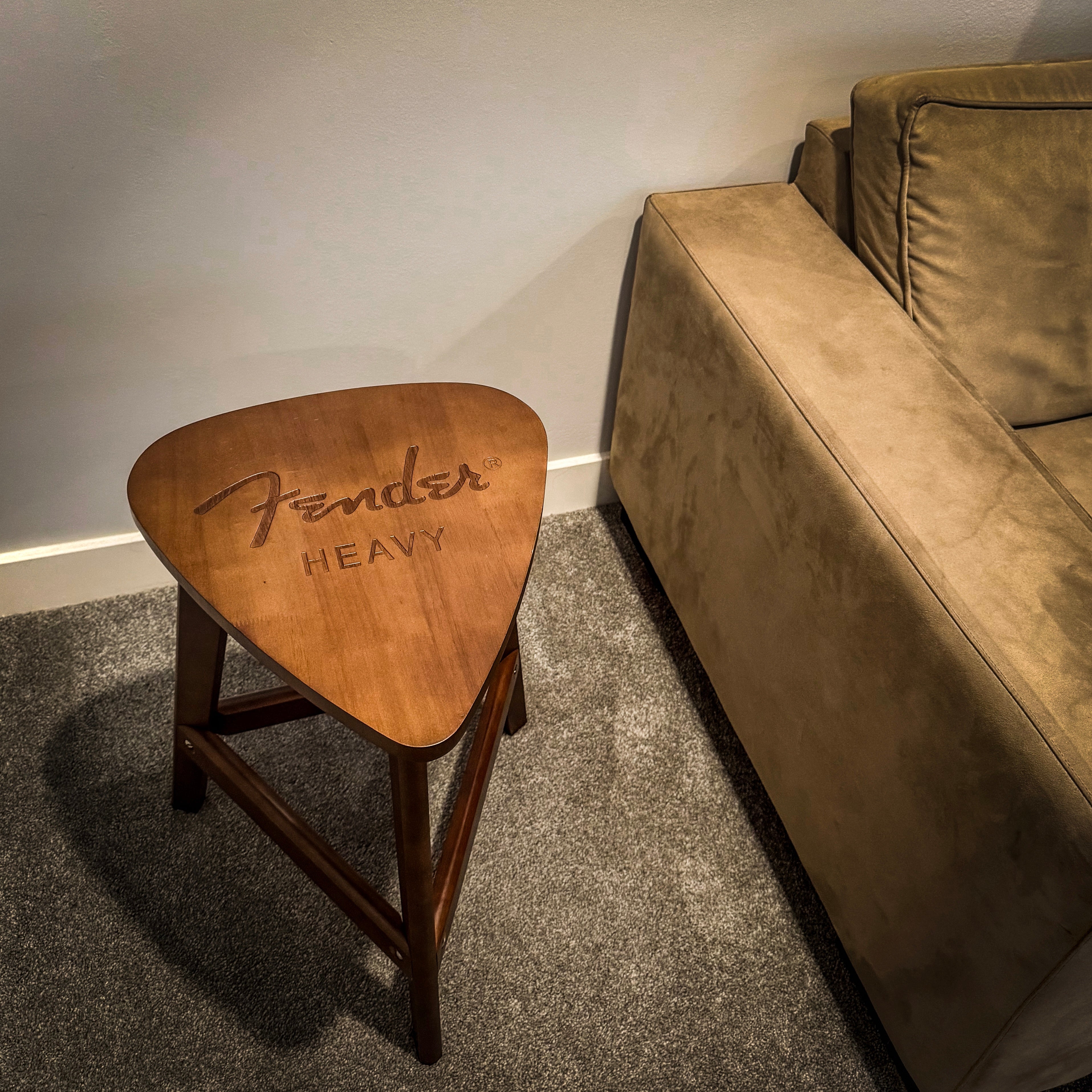 Fender Wooden End Table – Pluginz Keychains