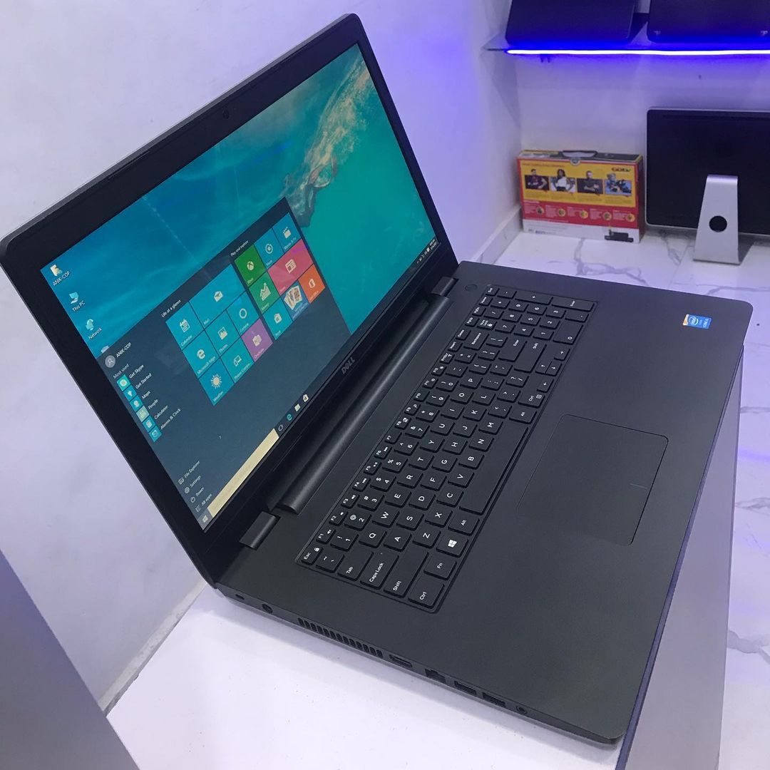 Dell Inspiron 5749 – Intel core i3 – Super Clean – Ultra Slim