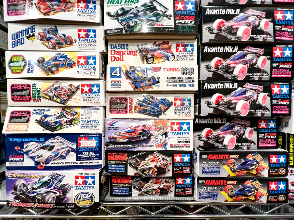 京都府城陽市より、特別仕様のミニ四駆やグレードアップパーツを多数
