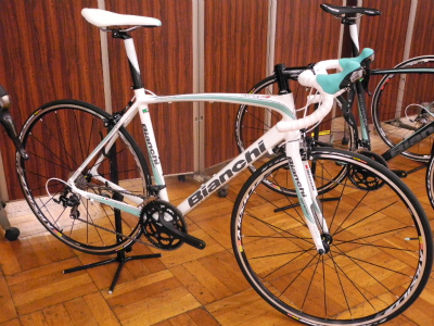 Yahoo!オークション - ビアンキ BIANCHI 100 STRADE 2012モデル 50サイ