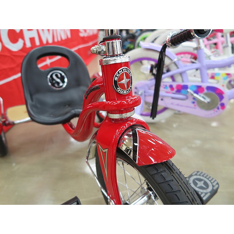 シュウィン ロードスター 室内使用 三輪車 SCHWINN 美品 定価5万円以上