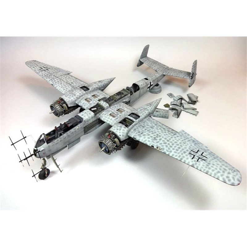 タミヤ He219A-0 Uhu 1/32 Amazon.com: Tamiya Models Heinkel He 219