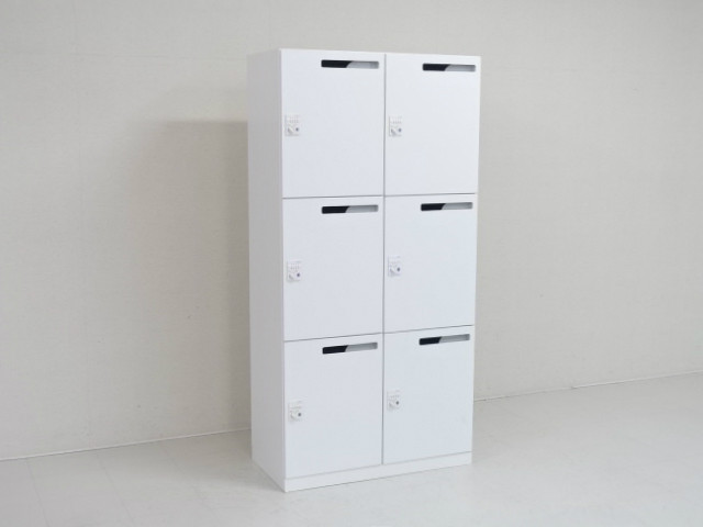 okamura 6人用ロッカー 全室鍵付き 充電コンセント付き オフィス家具