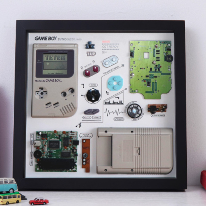 XreArt｜歴代の名携帯ゲーム機を芸術として甦らせる！分解アート
