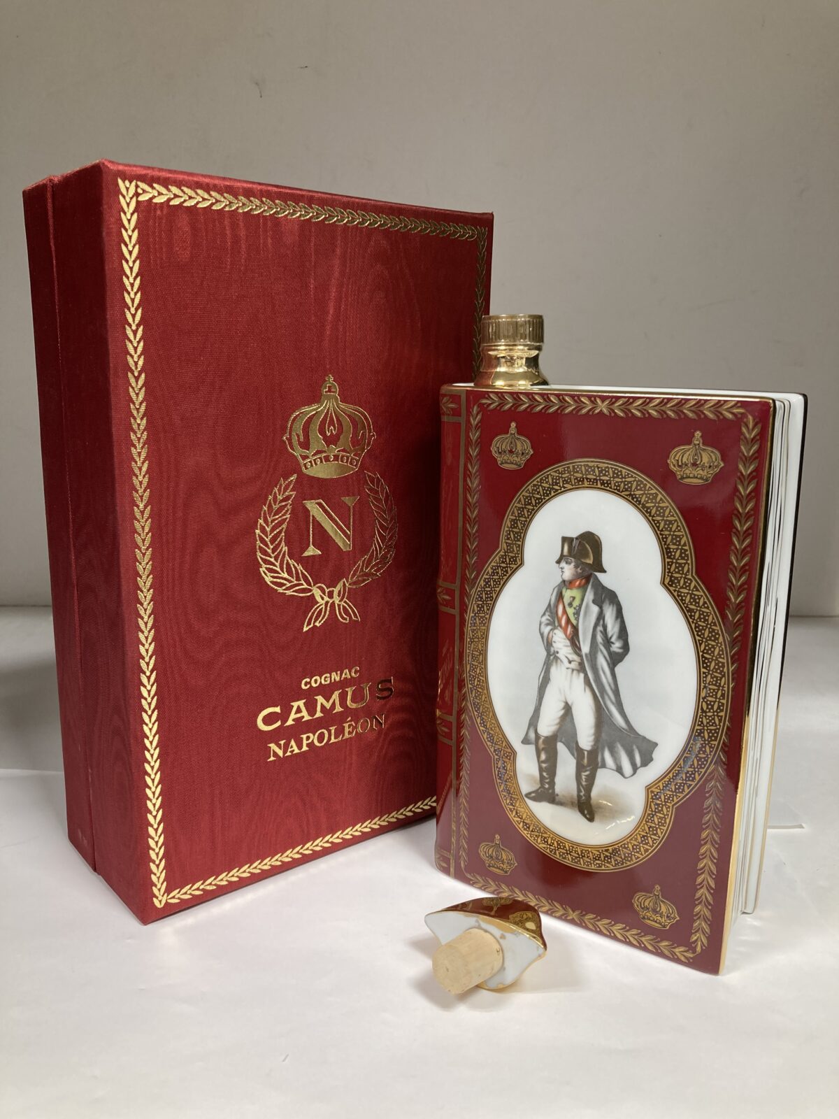 古酒】CAMUS カミュ ナポレオン ブック ホワイト箱付き 古酒 CAMUS