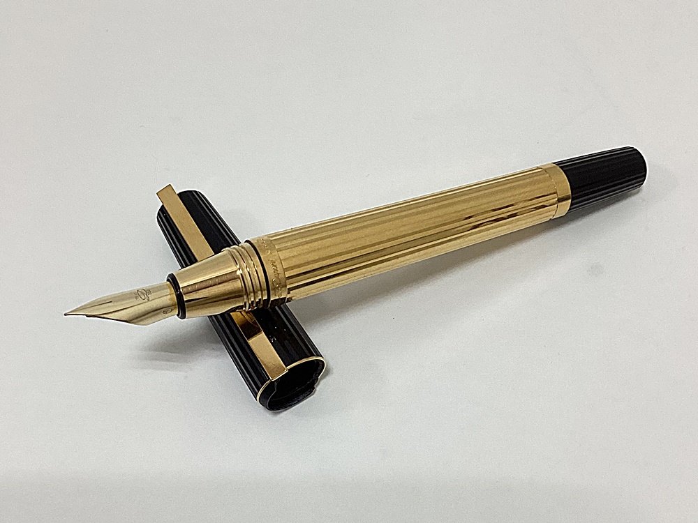 S.T.Dupont クラシック万年筆18金