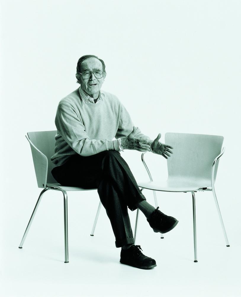 ヴィコ・マジストレッティロッカチェア1脚 カッシーナ イタリア椅子